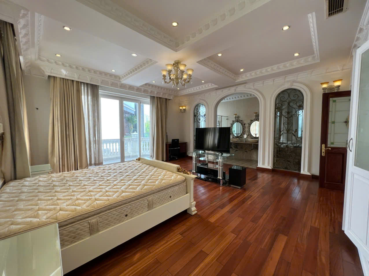Bán Biệt Thự KDC Phú Mỹ Vạn Phát Hưng Q7 600m² Có Hồ Bơi